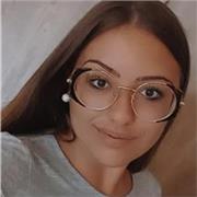 Estudiante que ha finalizado bachillerato imparte clases particulares a nilos de 5 a 10 años inclusive